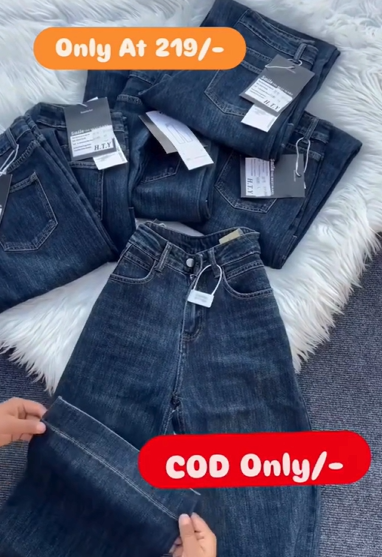 Classic Straight Fit Denim Jeans for Women – Stylish Everyday Wear